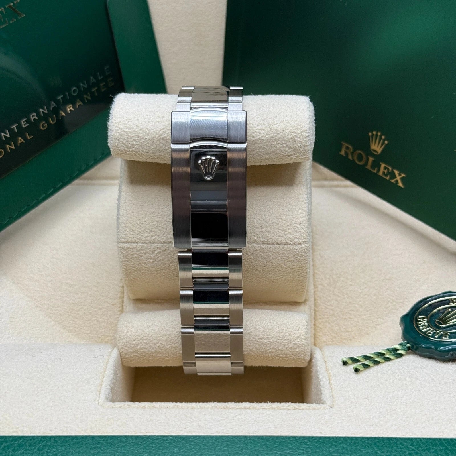 Rolex Datejust 36mm 126234 Blue Fluted Motif Dial Jubilee Bracelet - Image 10