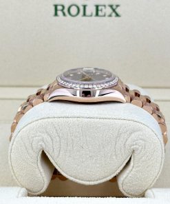Alternative view of Rolex  Lady-Datejust 28mm 279135RBR Chocolate Diamond Dial Jubilee Bracelet
