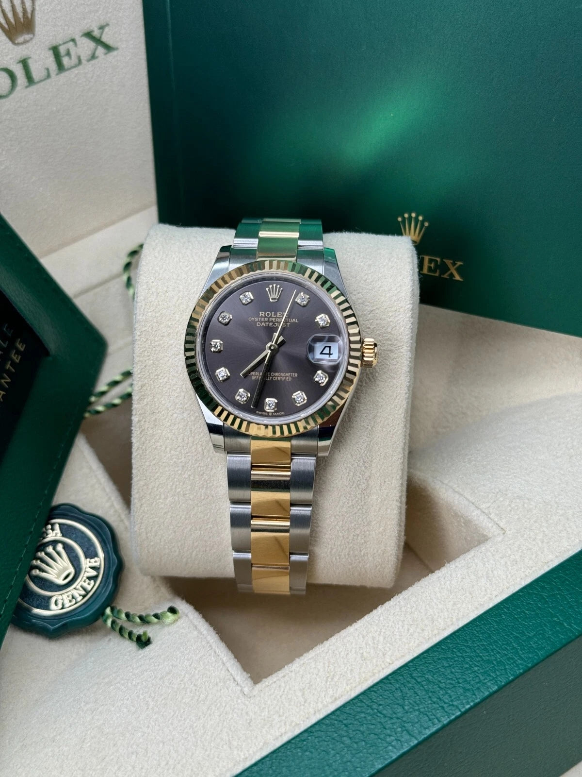 Rolex Datejust m278273-0021/0022 31mm Dark Grey Dial Stainless Steel and Yellow Gold Oyster Watch - Image 4