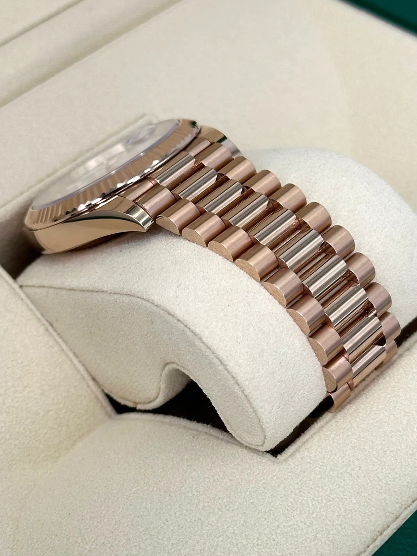 Rolex Day-Date President 40mm Everose Gold White Roman Dial - 228235 - Image 5