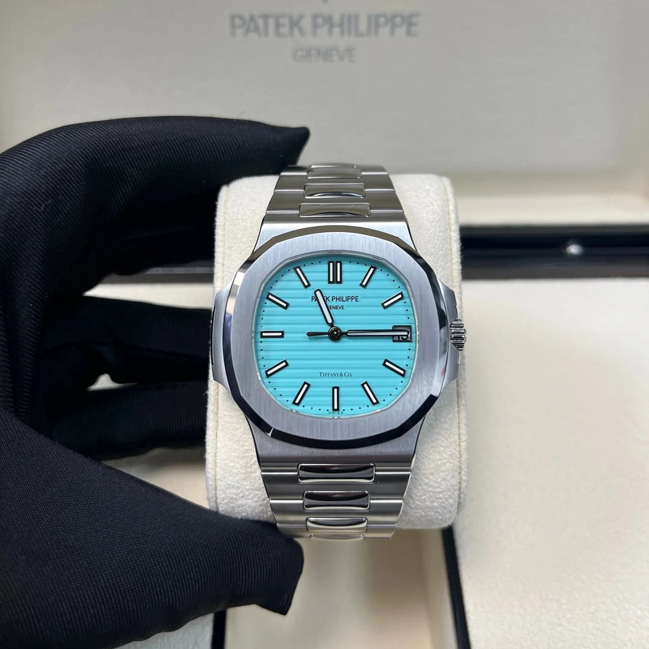 Patek Philippe Nautilus 5711-1A-18 - Image 2