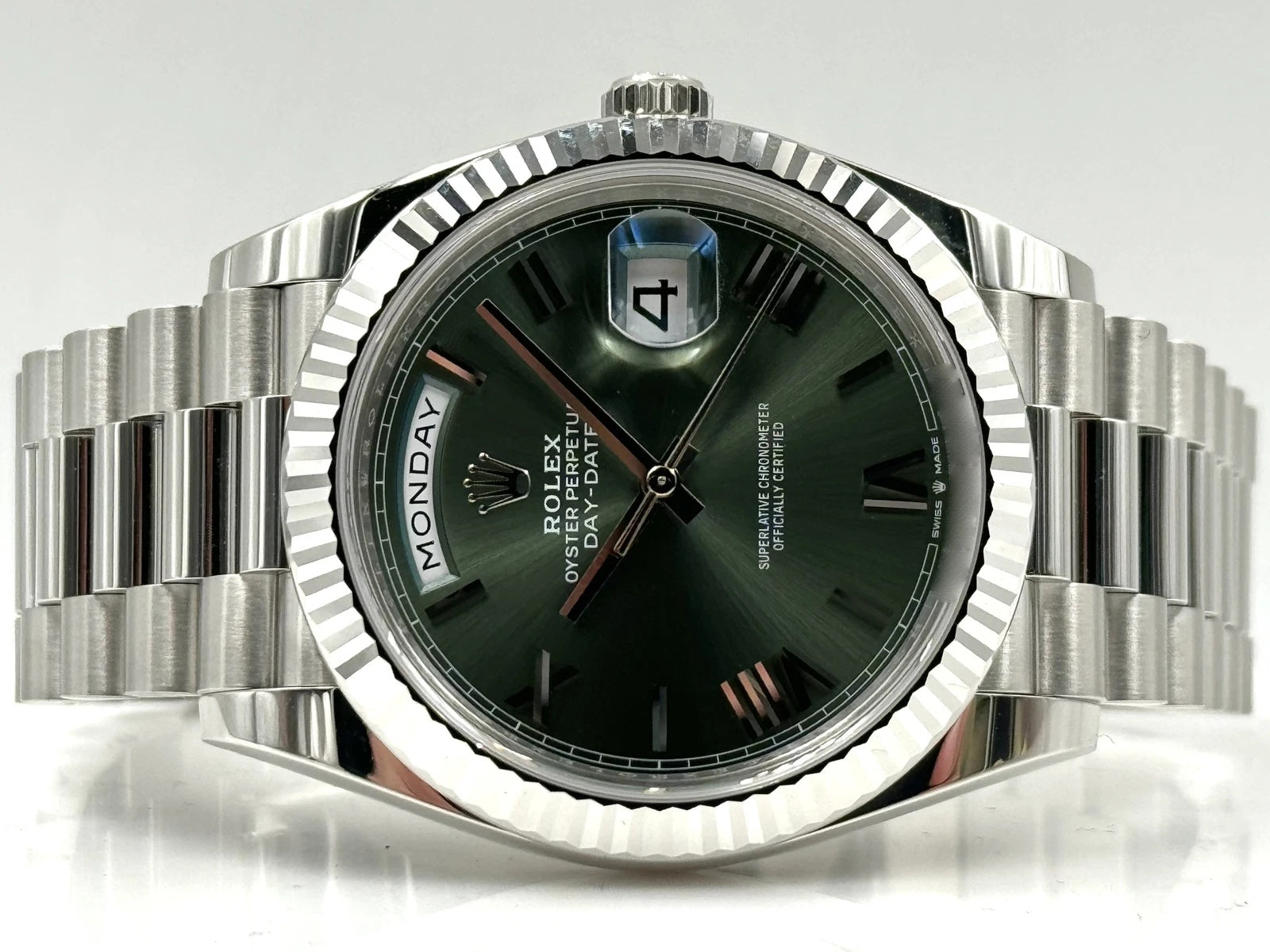 Rolex Day-Date President 40mm Platinum Green Olive Roman Dial - 228236 - Image 8