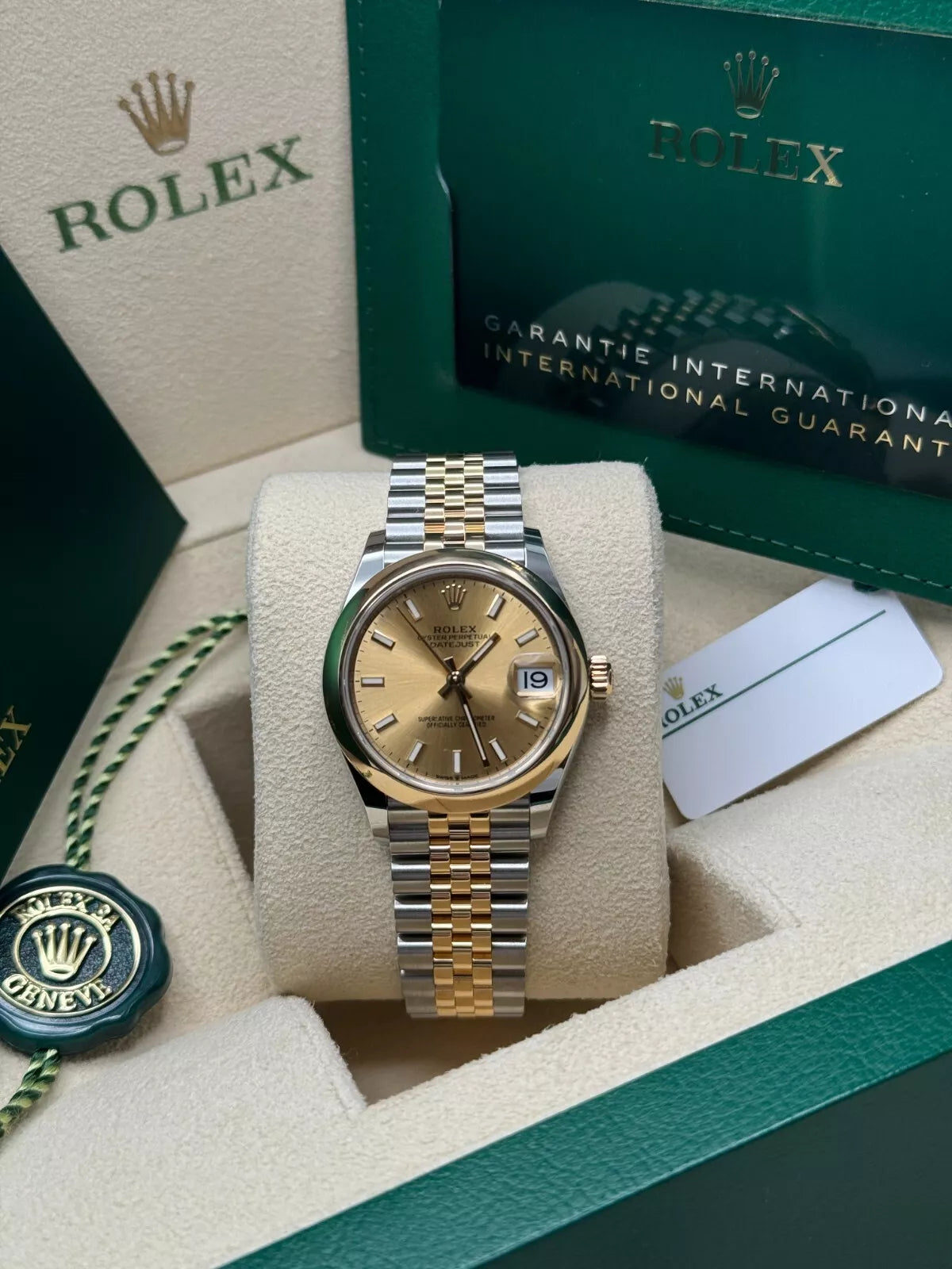 Rolex Datejust m278243-0013/0014 31mm Champagne Dial Yellow Rolesor Oyster Watch - Image 9