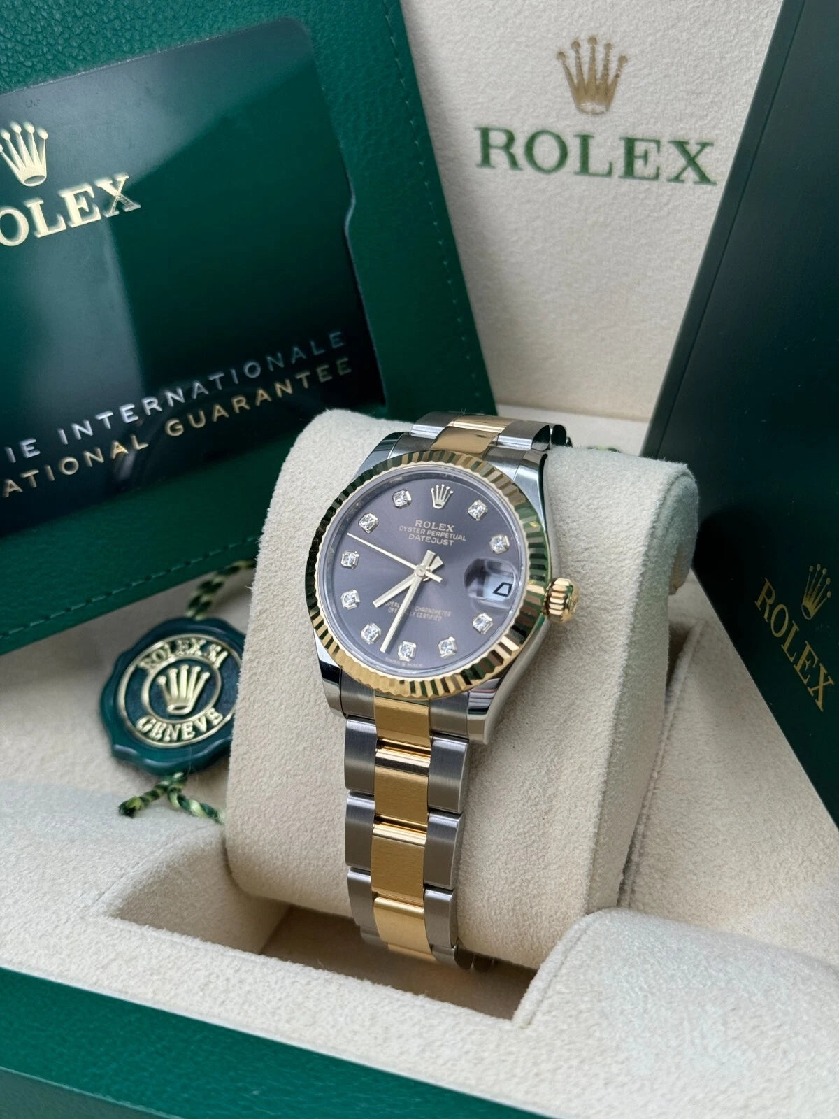 Rolex Datejust m278273-0021/0022 31mm Dark Grey Dial Stainless Steel and Yellow Gold Oyster Watch - Image 2