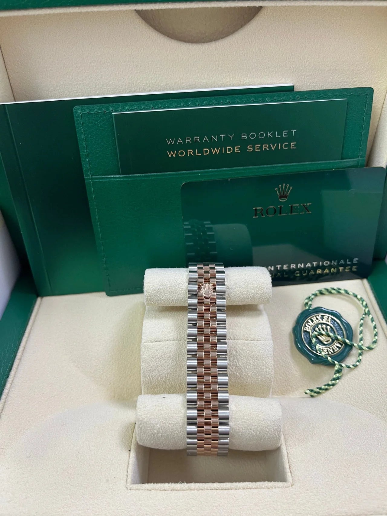 Rolex Lady-Datejust 28mm 279171 Sundust Index Oyster Stainless Steel and Rose Gold - Image 3