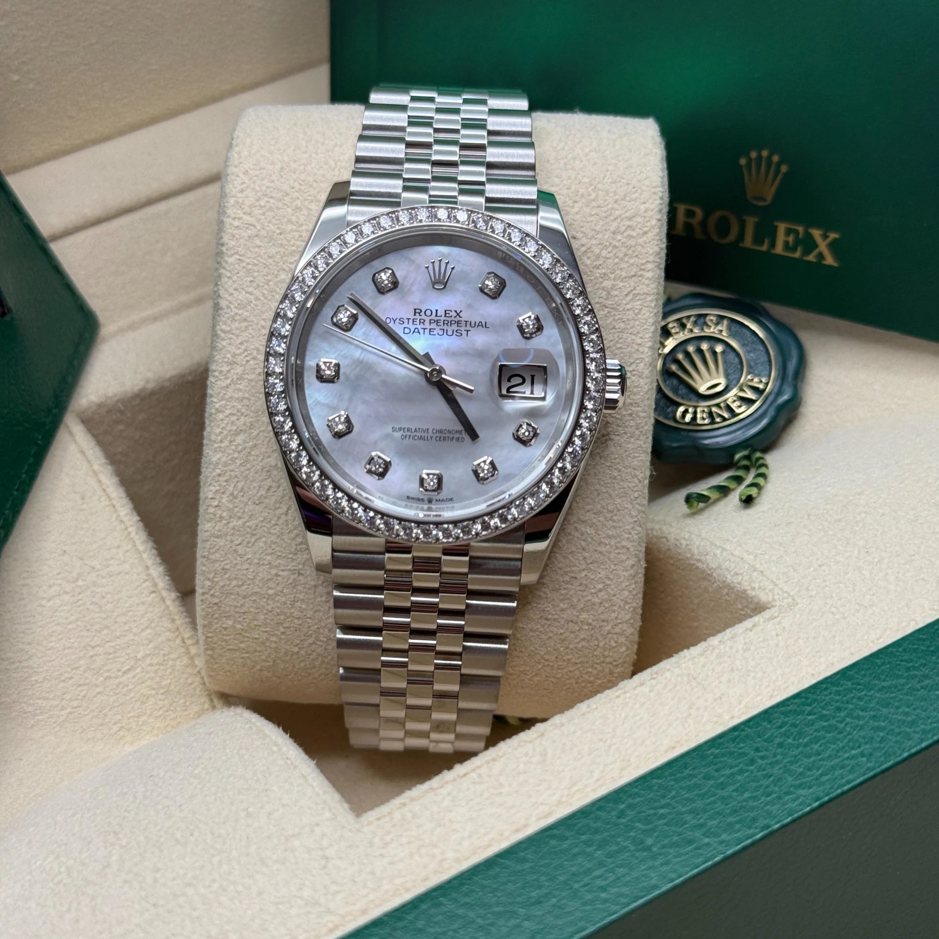 Rolex Datejust 36mm 126284 Mother-of-Pearl Dial Oyster Bracelet - Image 5