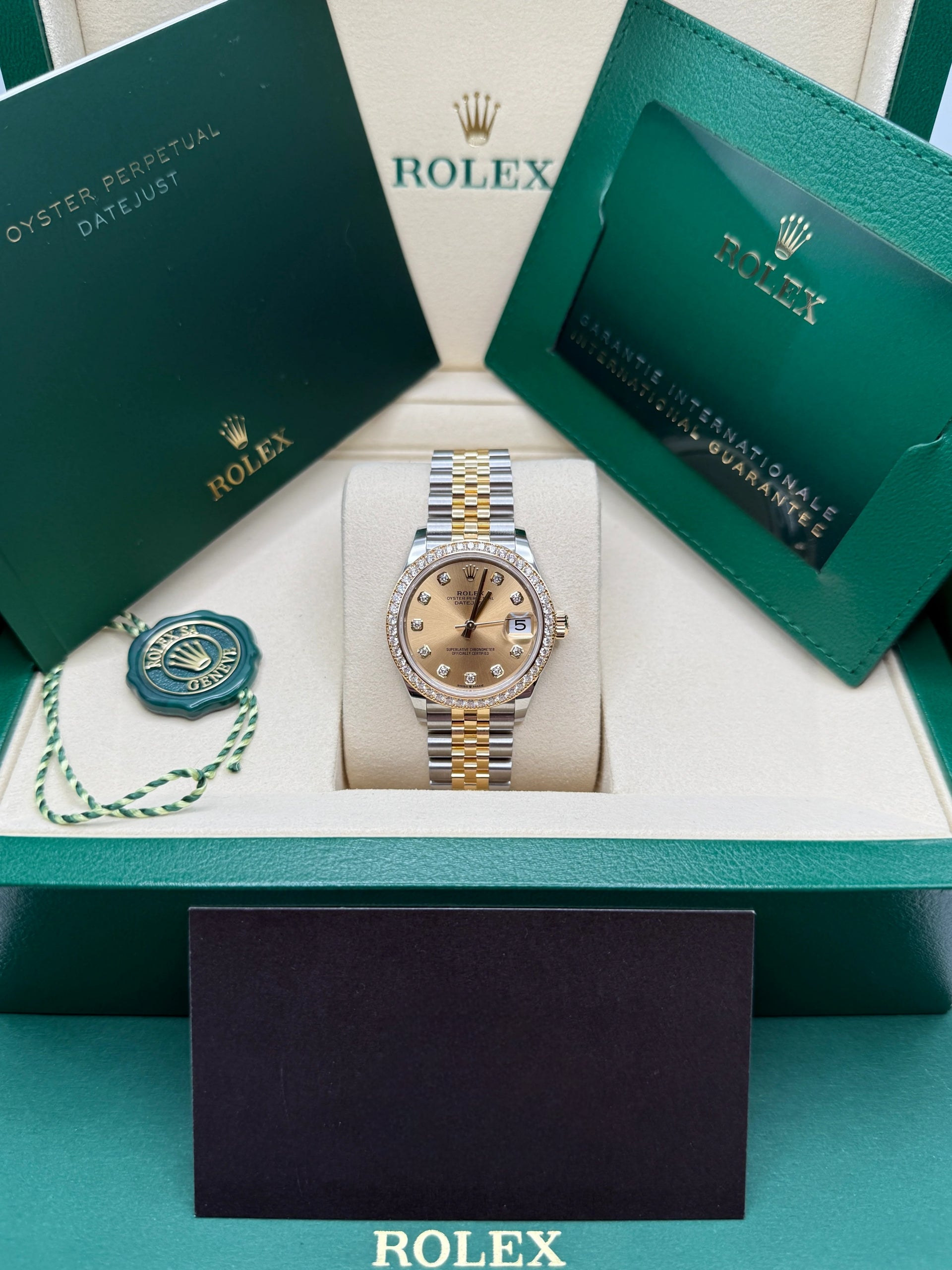 Rolex Datejust m278383-0025/0026 31mm Champagne Dial Oyster Bracelet - Image 8