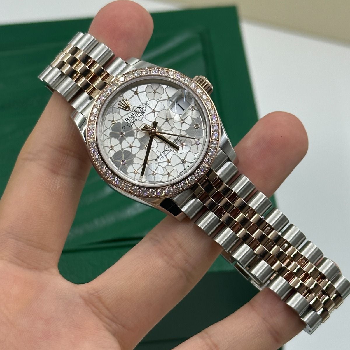 Rolex Datejust m278381-0031/0032 Silver Floral Motif Diamond Dial Diamond-Set Bezel 31mm - Image 18