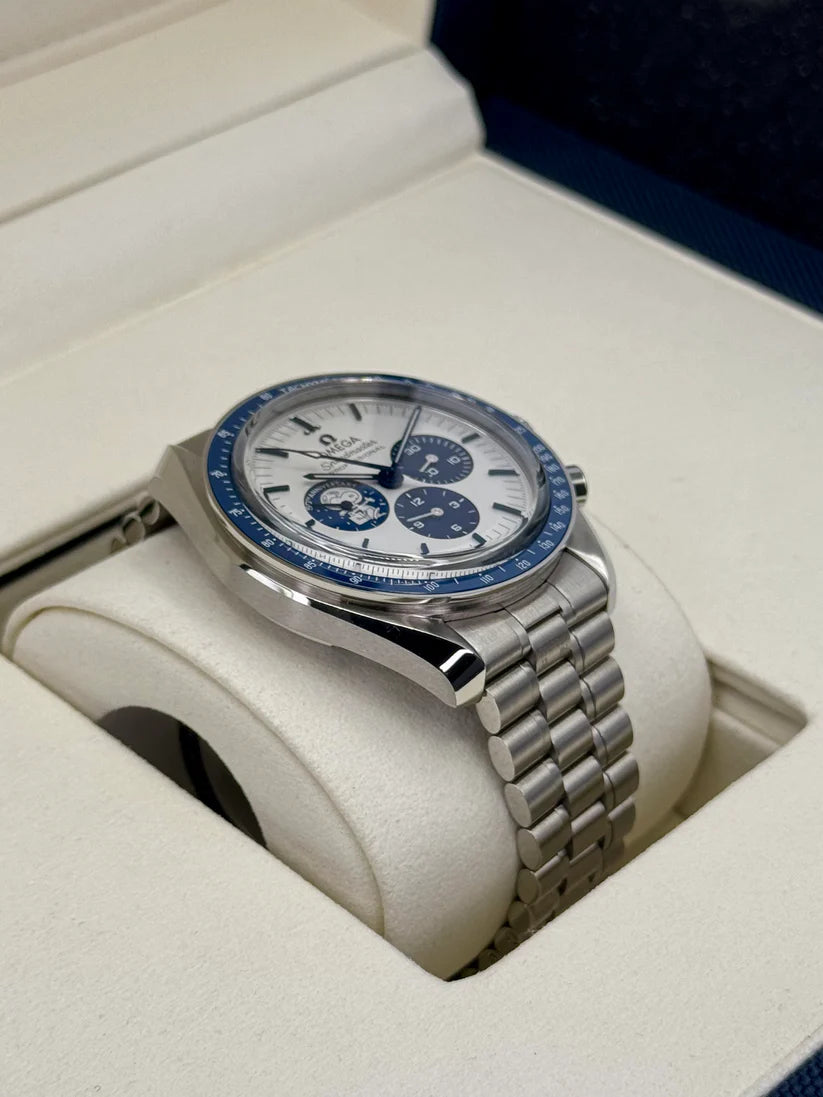 Omega Speedmaster Heritage Models 'Silver Snoopy Award' 50th Anniversary 42mm 310.32.42.50.02.001 - Image 6
