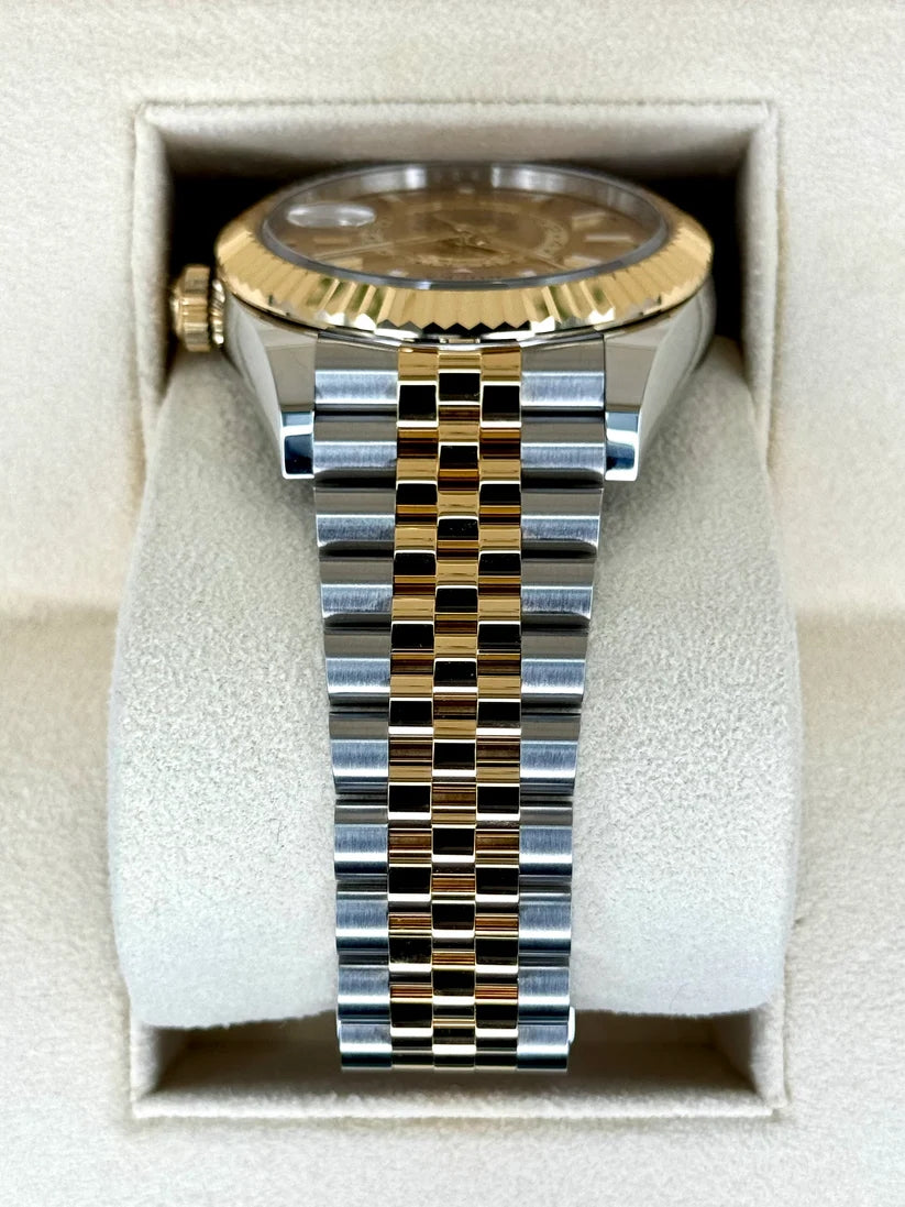 Rolex Sky-Dweller 42mm 336933-0002 Two-Tone Yellow Gold Champagne Dial Oyster - Image 5