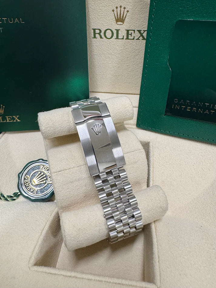 Rolex Datejust 36mm 126234 Mother of Pearl Diamond Dial Oyster Stainless Steel - Image 9