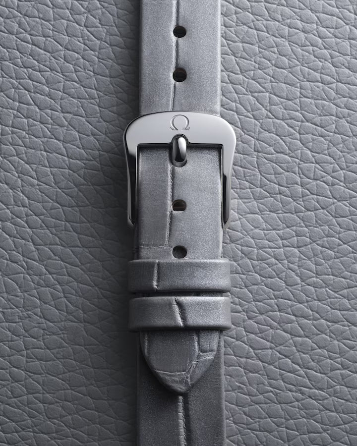 Omega De Ville Mini Trésor 26mm White Dial with Diamonds Stainless Steel Strap 428.18.26.60.04.001 - Image 2