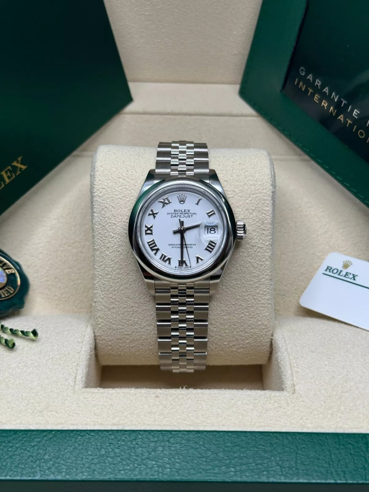 Rolex Lady-Datejust 279160 Oyster Perpetual 28mm White Dial Oyster Bracelet - Image 3