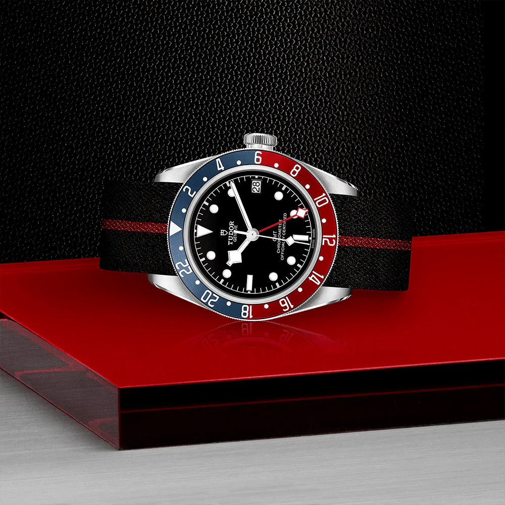 TUDOR Black Bay GMT 41mm Black Dial Automatic Men's Fabric Strap Watch M79830RB-0003 - Image 3