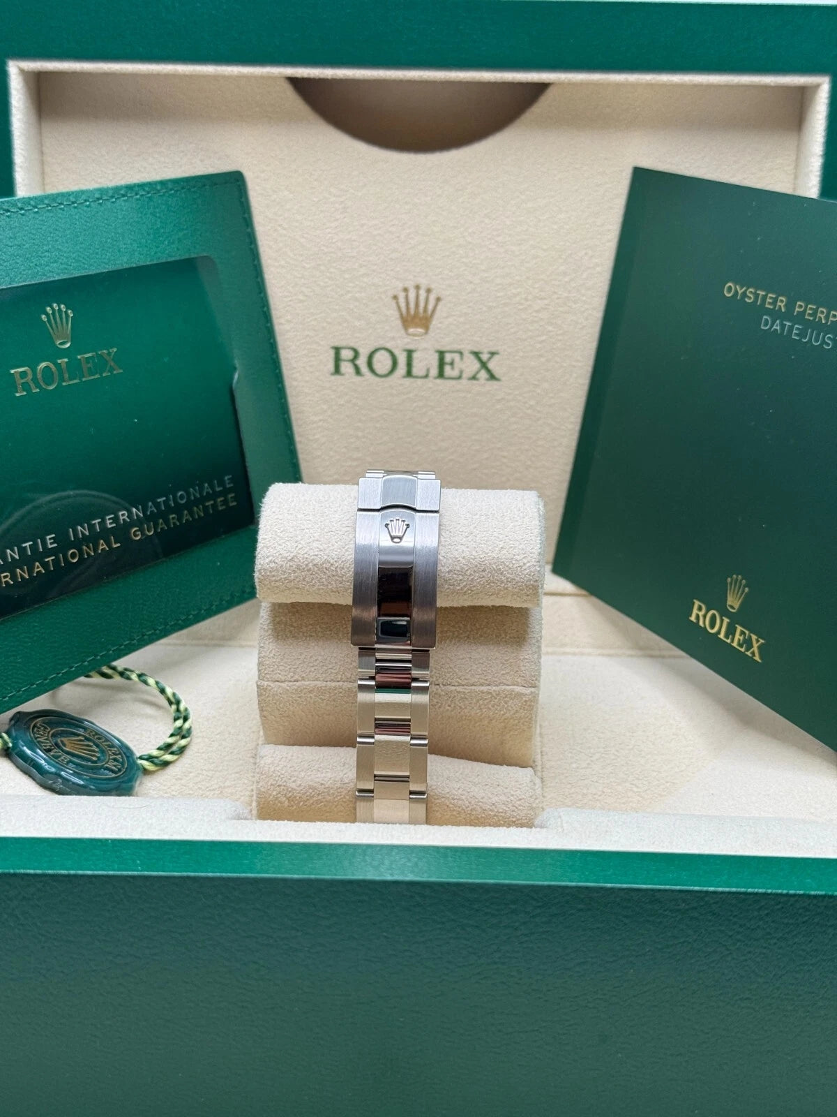 Rolex Lady-Datejust 28mm m279160 Oyster Perpetual Silver Dial Oyster Bracelet - Image 9