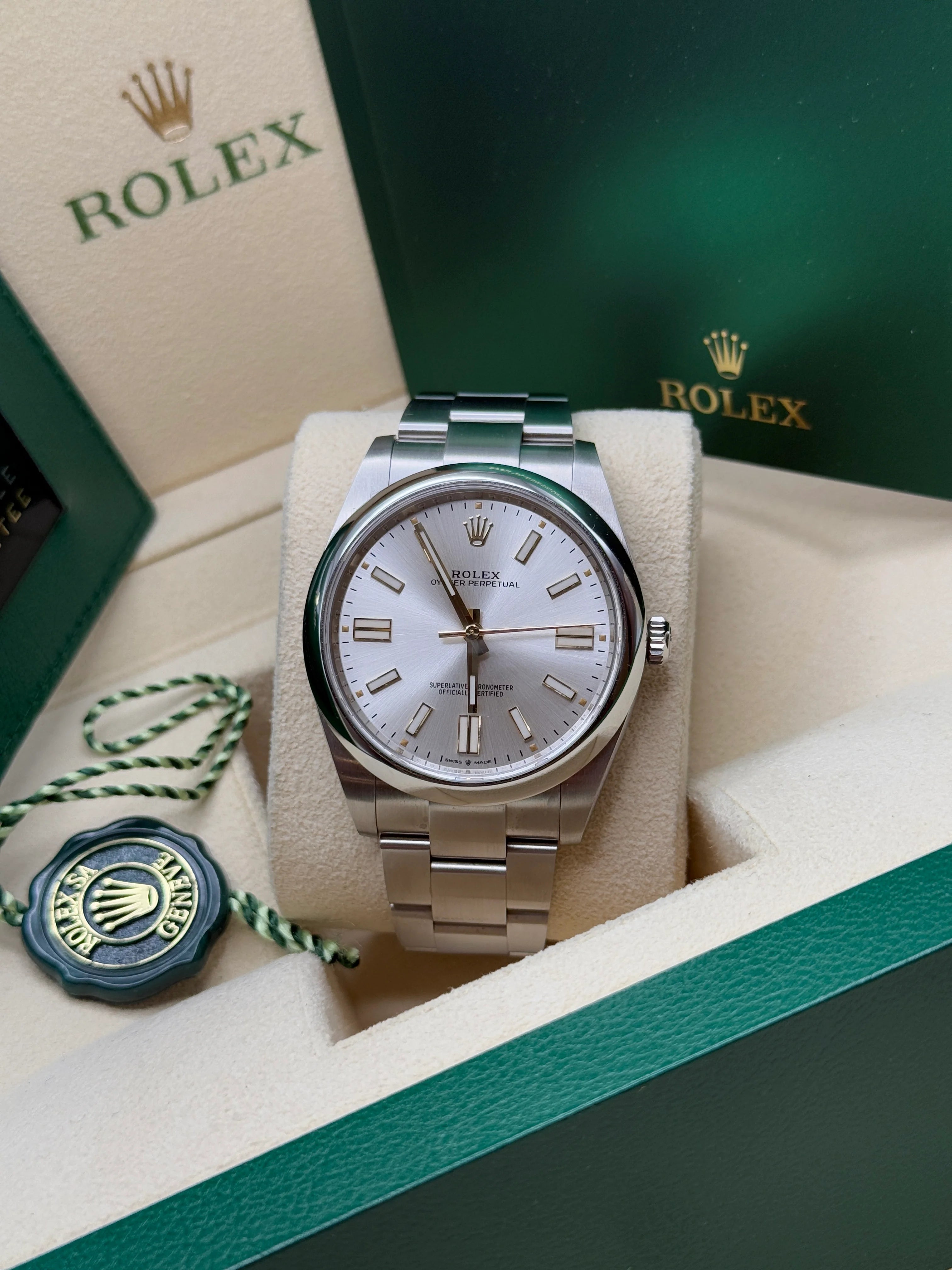 Rolex Oyster Perpetual 36mm 126000-0001 Silver Dial Oyster Bracelet - Image 4