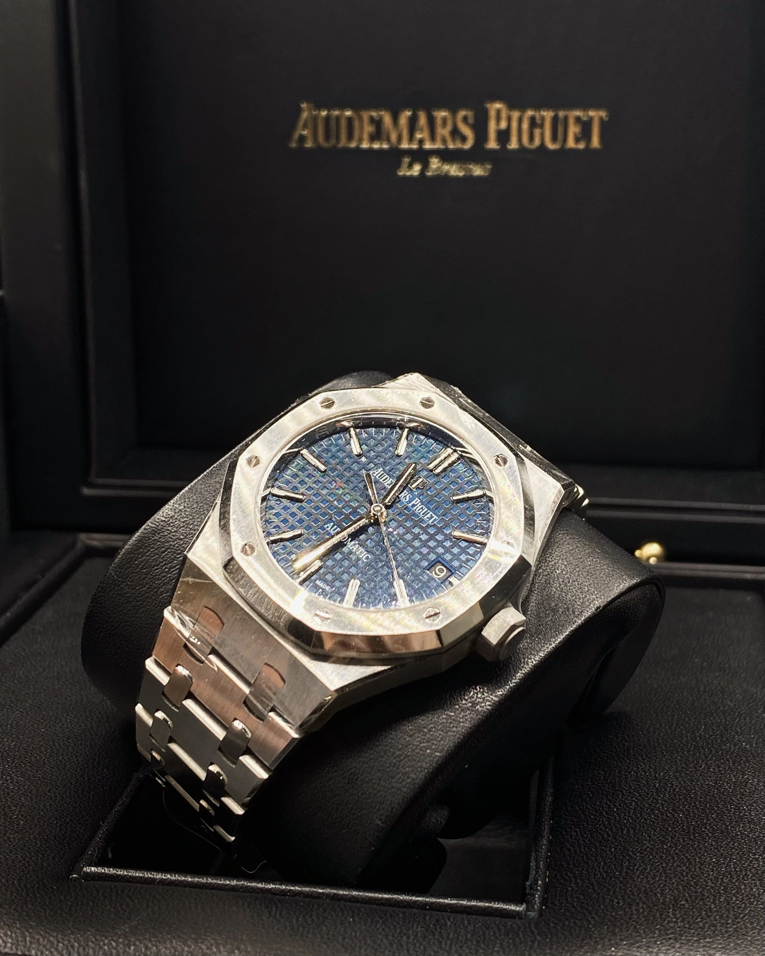 Audemars Piguet Royal Oak Selfwinding Blue dial, 37mm, Stainless steel, 15450ST.OO.1256ST.03 - Image 4