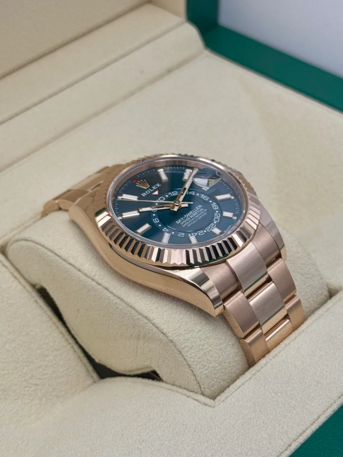 Rolex Sky-Dweller 42mm 336935-0001 Rose Gold Blue Dial Oyster - Image 8