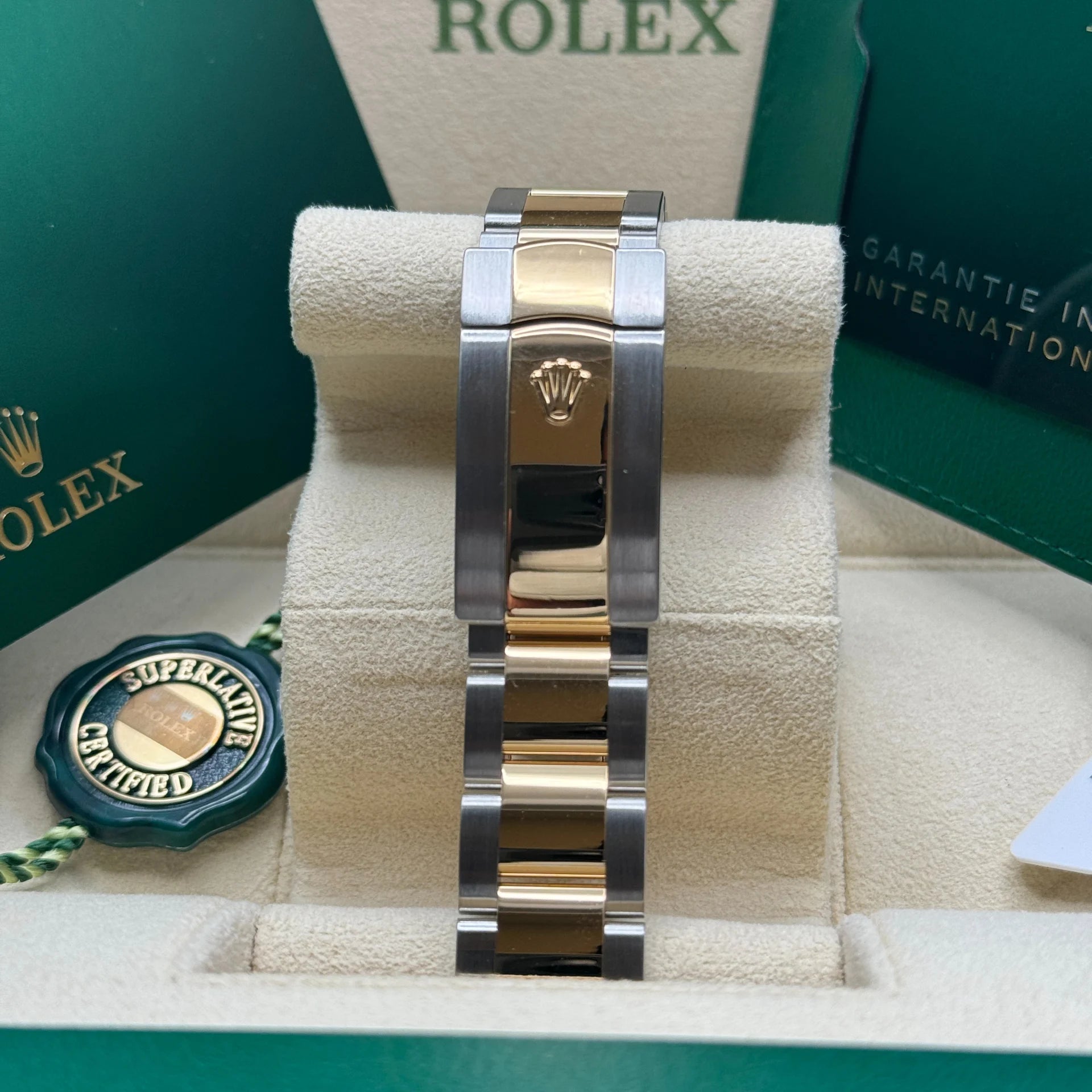 Rolex Datejust 41mm Two-Tone Yellow Gold Fluted Bezel Black Index Dial Jubilee - 126333 - Image 5
