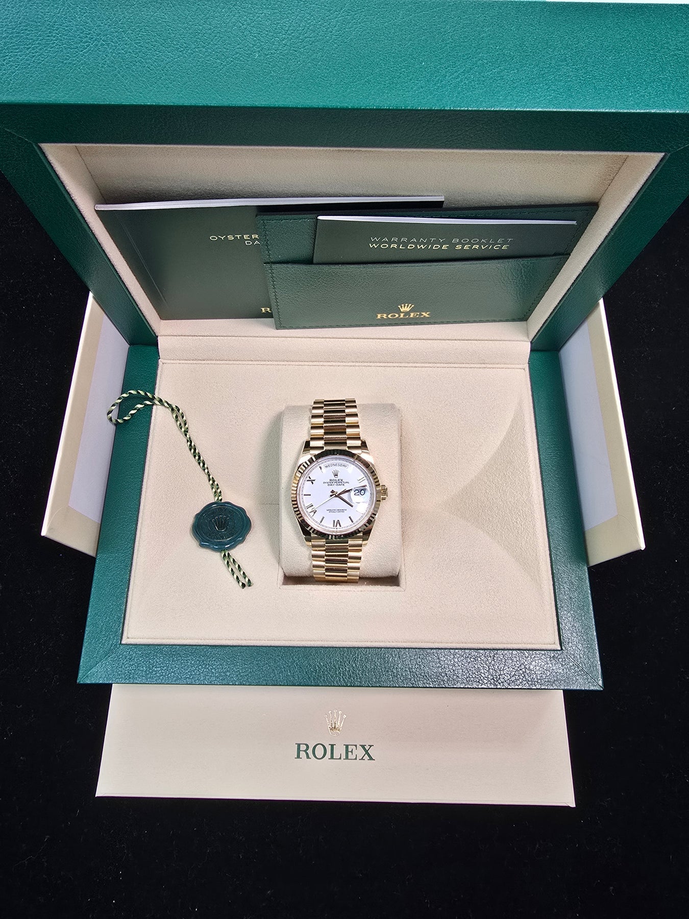 Rolex Day-Date M128238-0076 36mm - Image 9