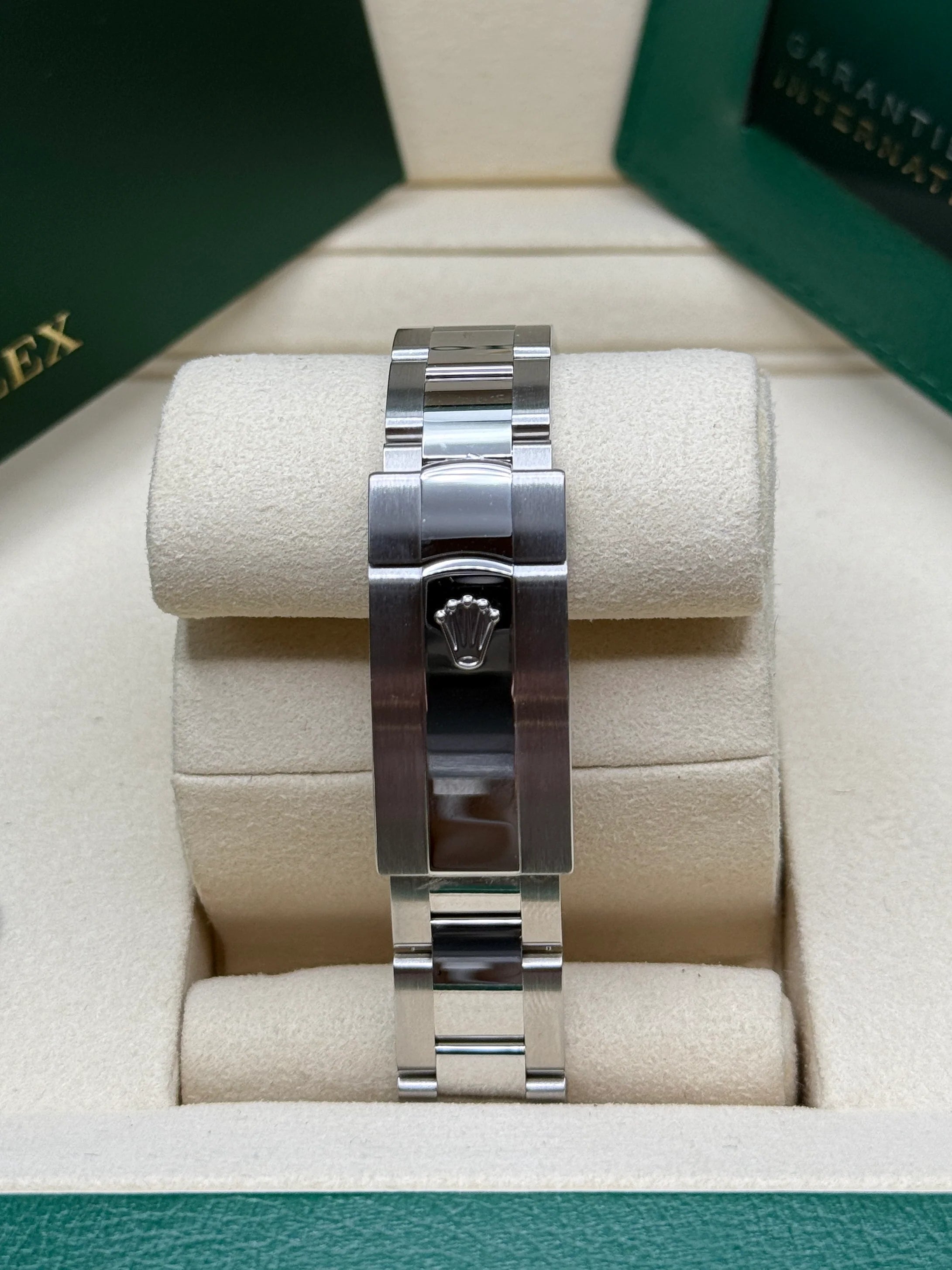 Rolex Datejust m278240-0001/0002 31mm Black Roman Domed Bezel Oyster Oystersteel - Image 10