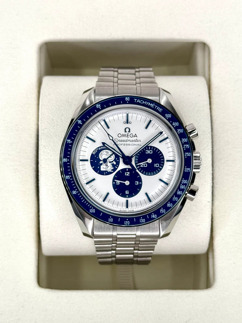 Omega Speedmaster Heritage Models 'Silver Snoopy Award' 50th Anniversary 42mm 310.32.42.50.02.001 - Image 2