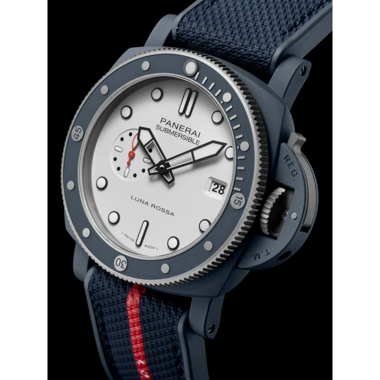 Panerai Submersible QuarantaQuattro Luna Rossa Ti-Ceramitech�?44mm PAM01543 - Image 4