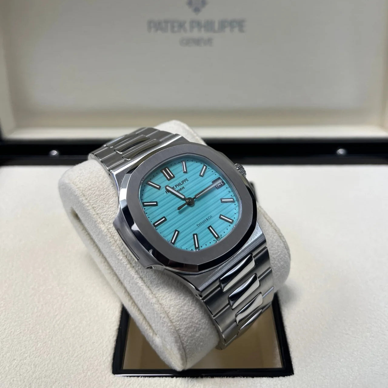 Patek Philippe Nautilus 5711-1A-18 - Image 4