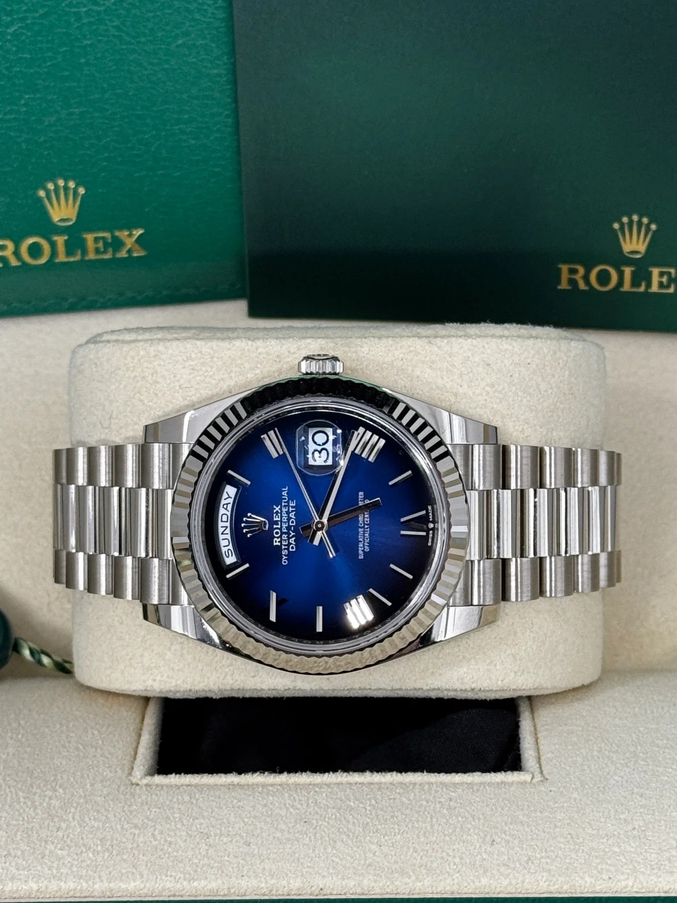 Rolex Day-Date President 40mm Platinum Blue Roman Ombre Dial - 228236 - Image 4