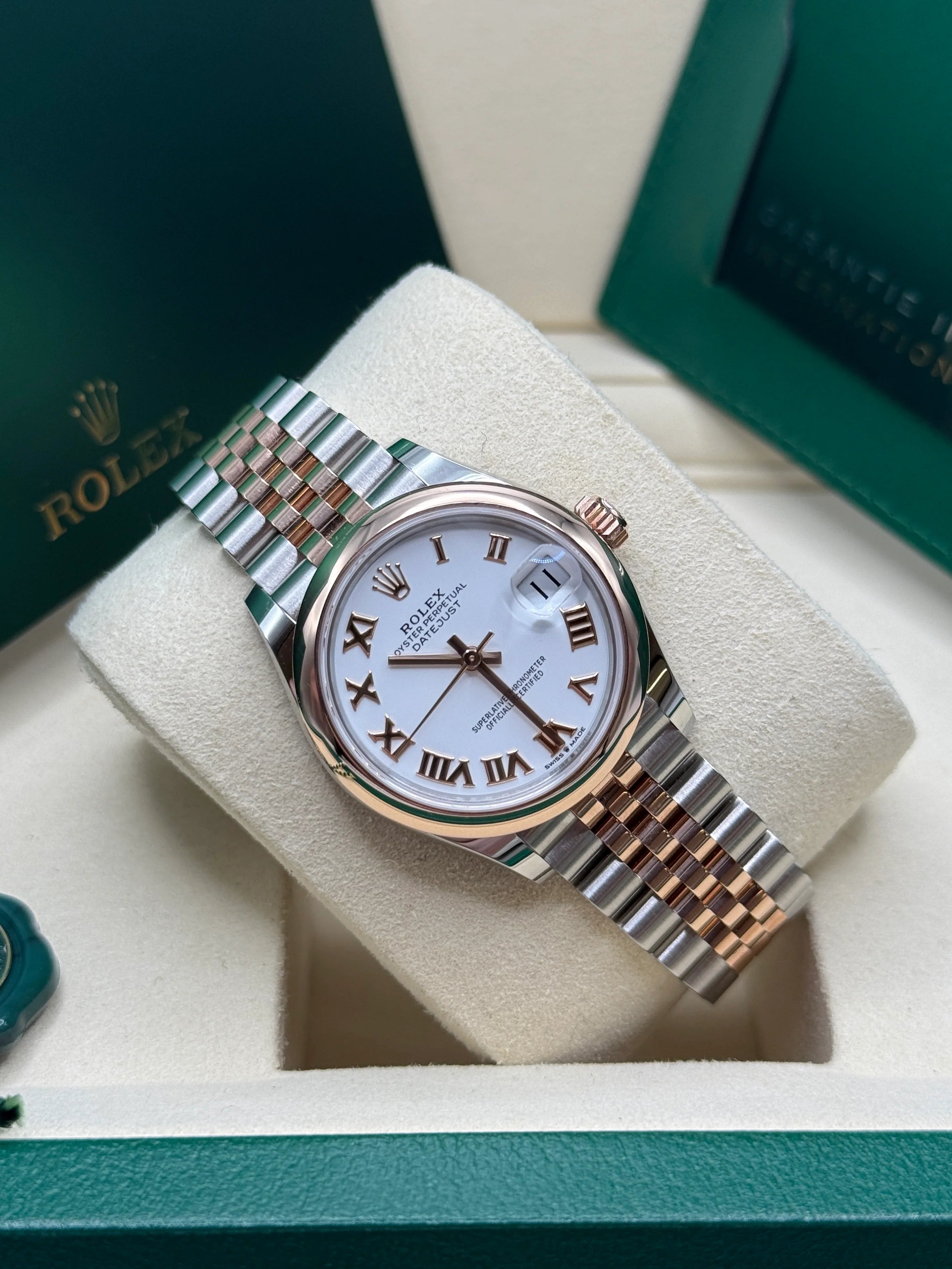 Rolex Datejust m278241-0001/0002 White 31mm Dial Oyster Bracelet Watch - Image 8
