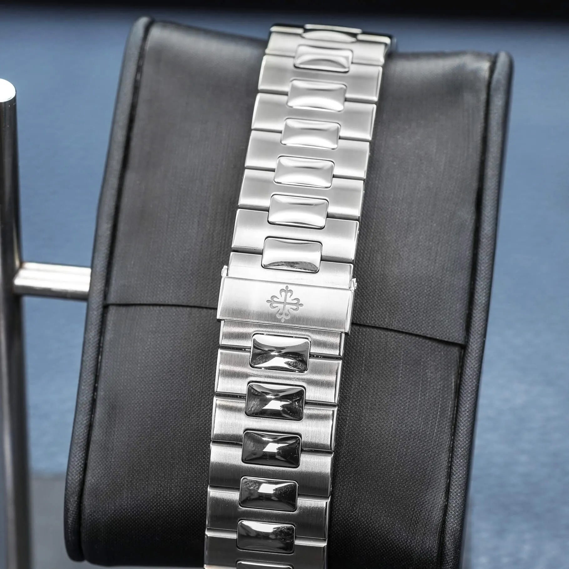 Patek Philippe Nautilus Silvery White Dial Stainless Steel Mens Watch 5711-1A-011 - Image 5