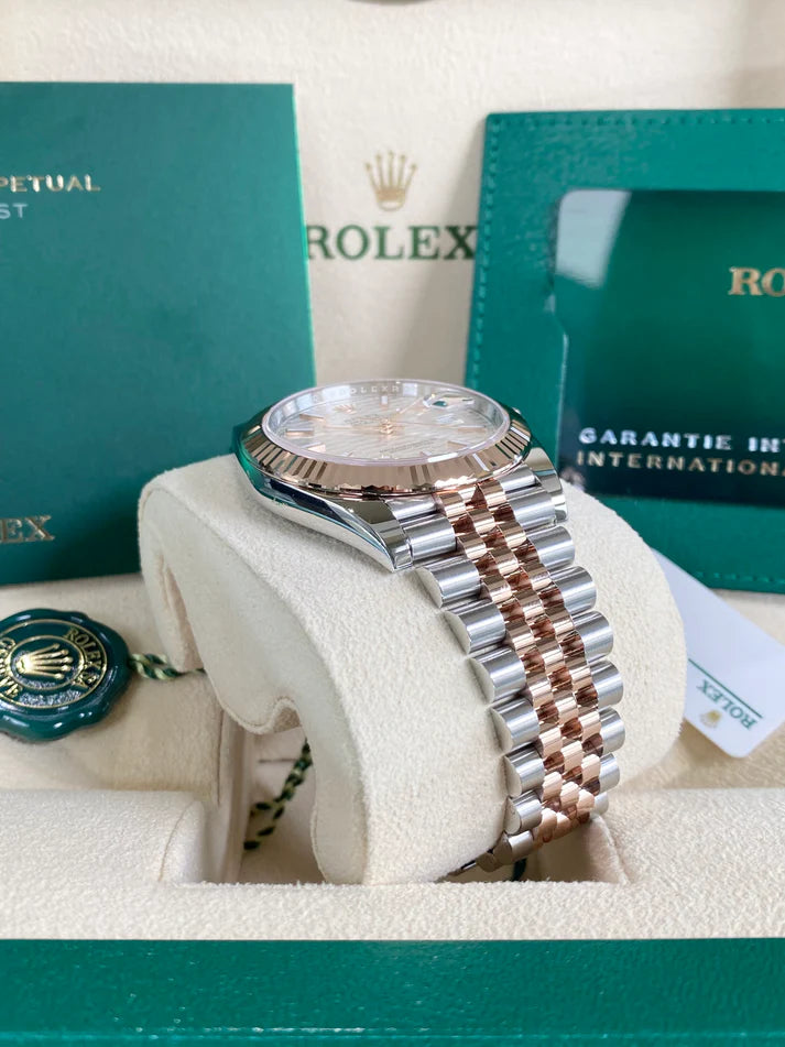 Rolex Datejust 41mm 126331 Silver Fluted Motif Dial Two Tone Stainless Steel & 18K Rose Gold Jubilee Bracelet Men's Watch - Image 7