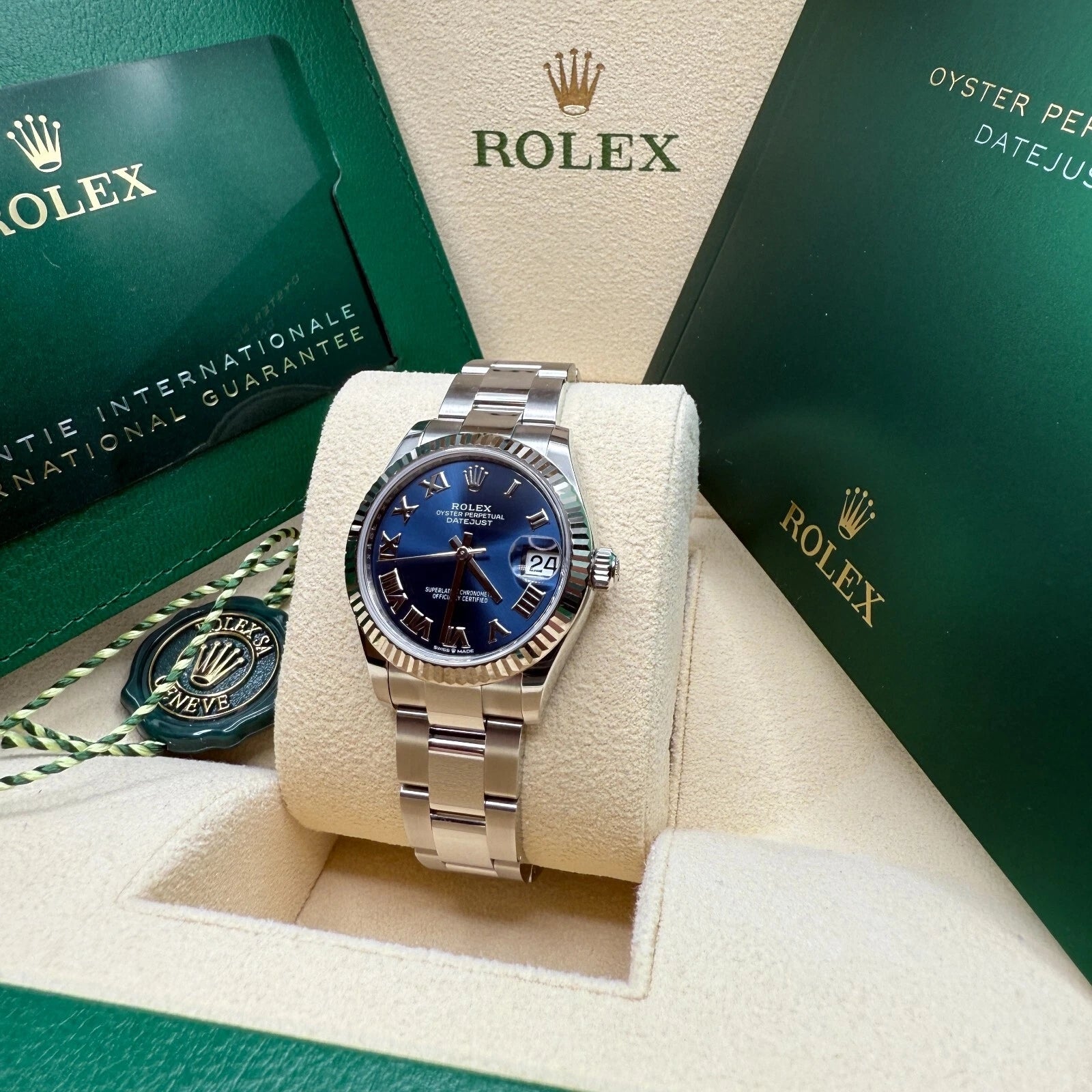 Rolex Datejust m278274-0033/0034 Bright Blue Dial 31mm Fluted Bezel Oyster Bracelet - Image 2