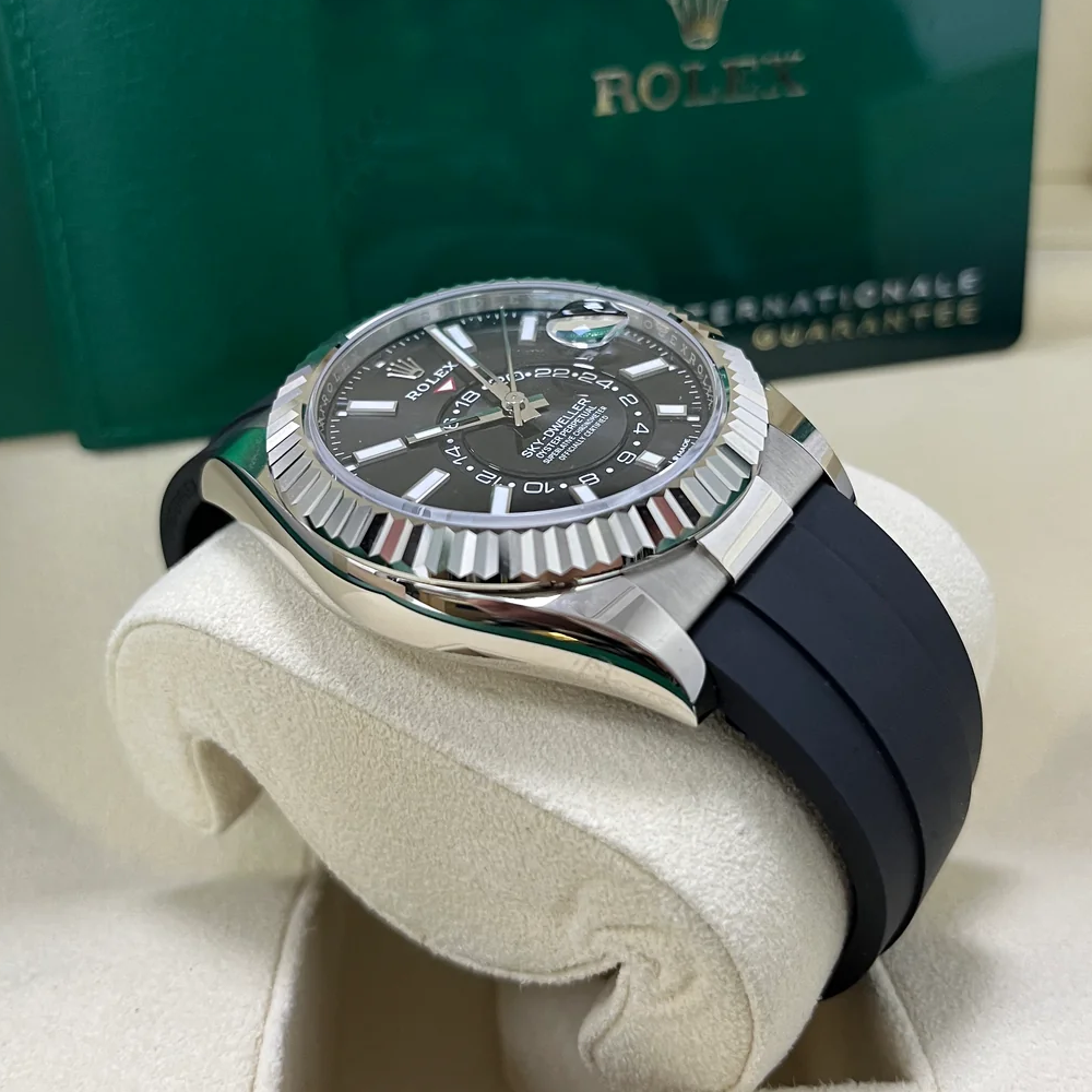 Rolex Sky-Dweller 42mm White Gold Black Dial Oysterflex - 336239 - Image 6