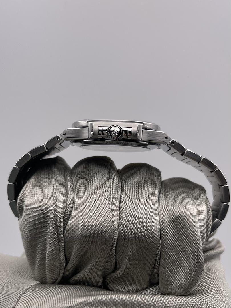 Patek Philippe Nautilus 7118/1A-001 - Image 6