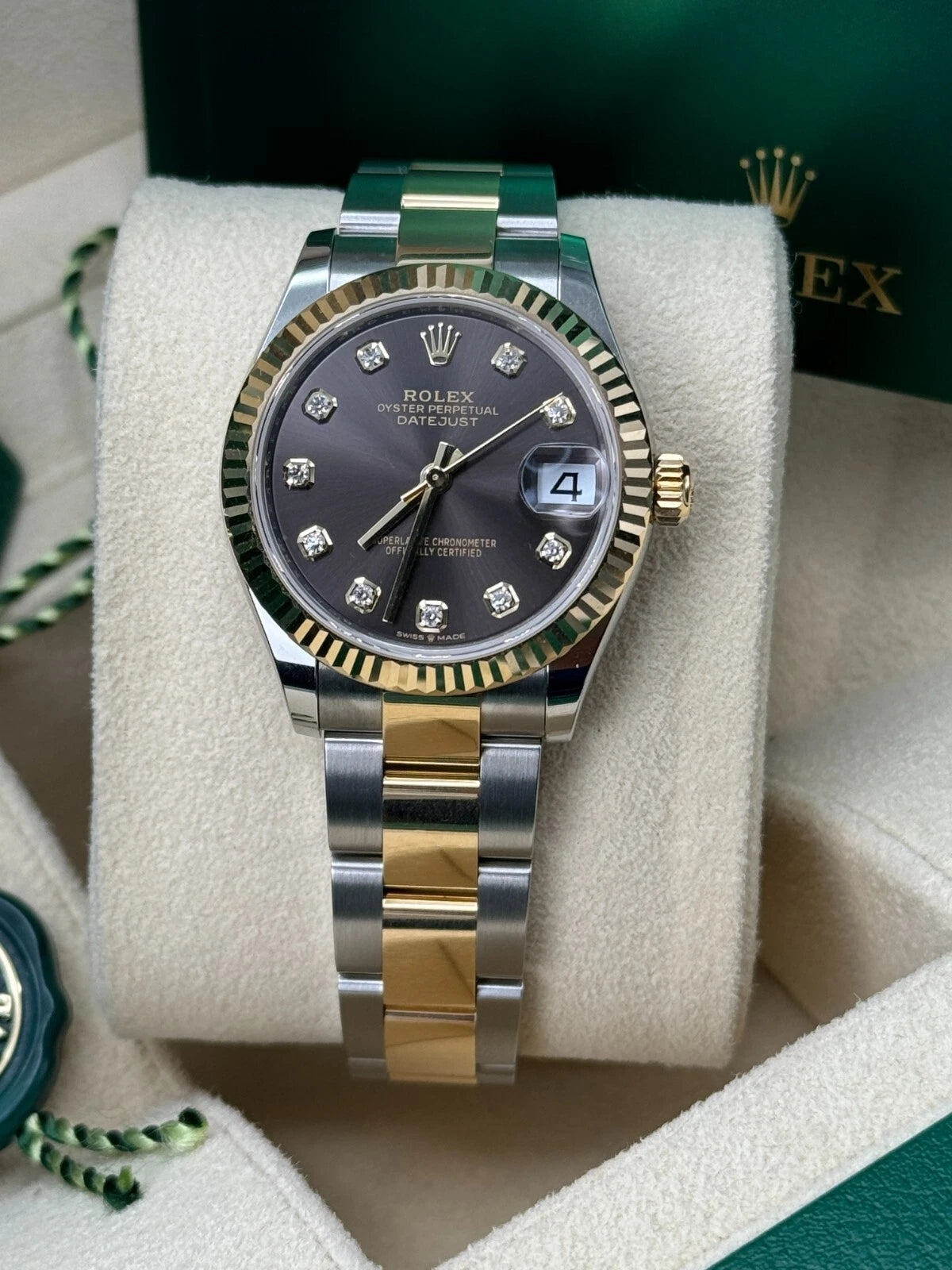 Rolex Datejust m278273-0021/0022 31mm Dark Grey Dial Stainless Steel and Yellow Gold Oyster Watch - Image 5