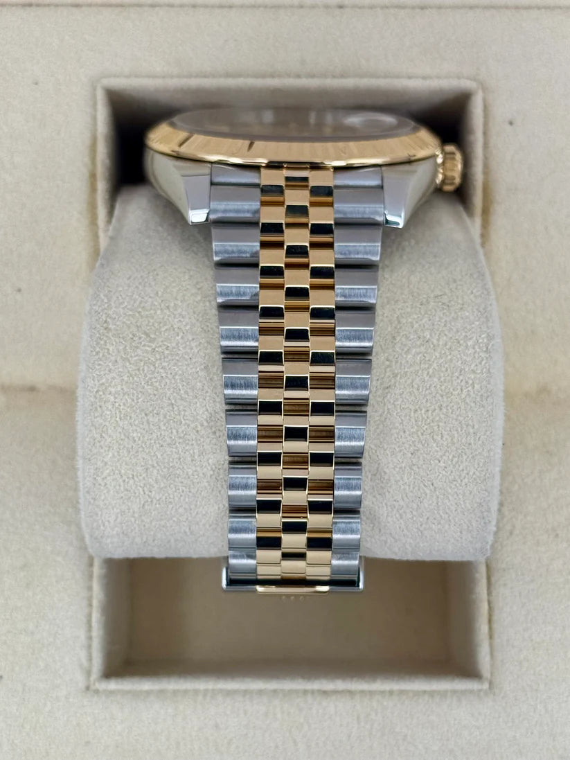 Rolex Datejust 41mm Swiss Replica Watch | Two Tone Jubilee Bracele Champagne Fluted Dial Ref 126333 - Image 8