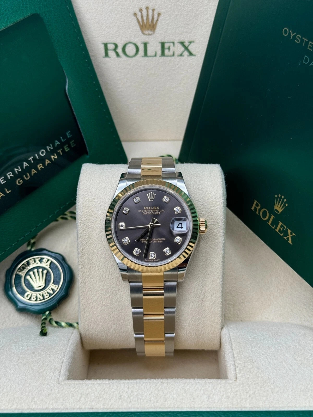 Rolex Datejust m278273-0021/0022 31mm Dark Grey Dial Stainless Steel and Yellow Gold Oyster Watch - Image 14