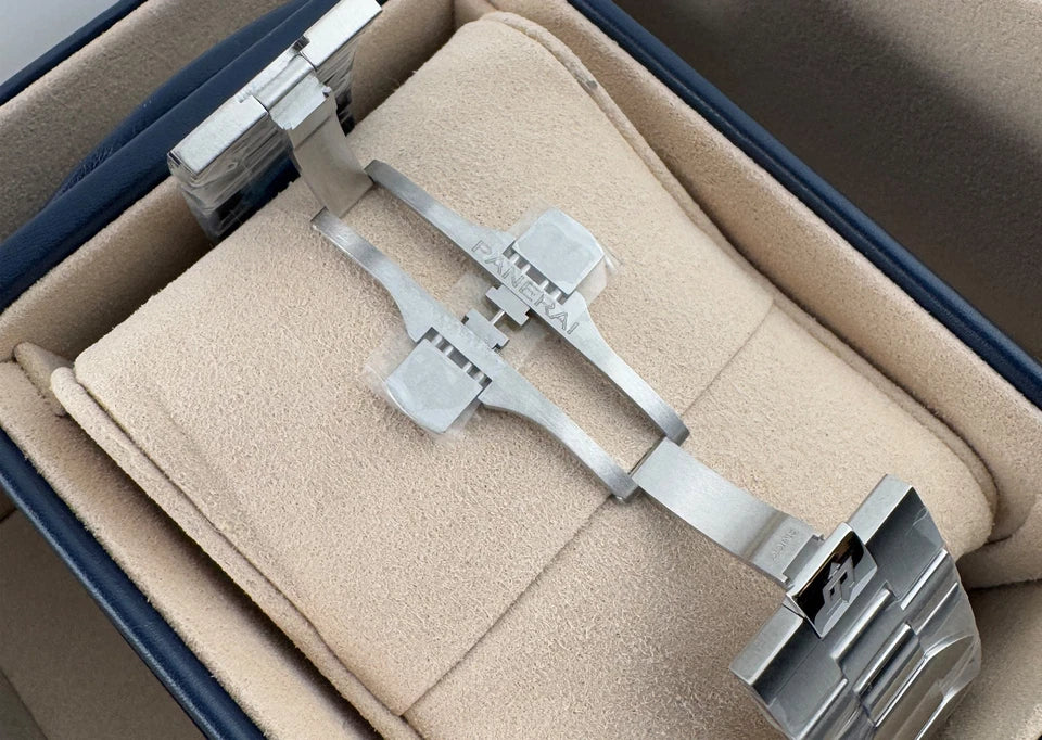Panerai Luminor Due Luna 38mm PAM01301 - Image 8