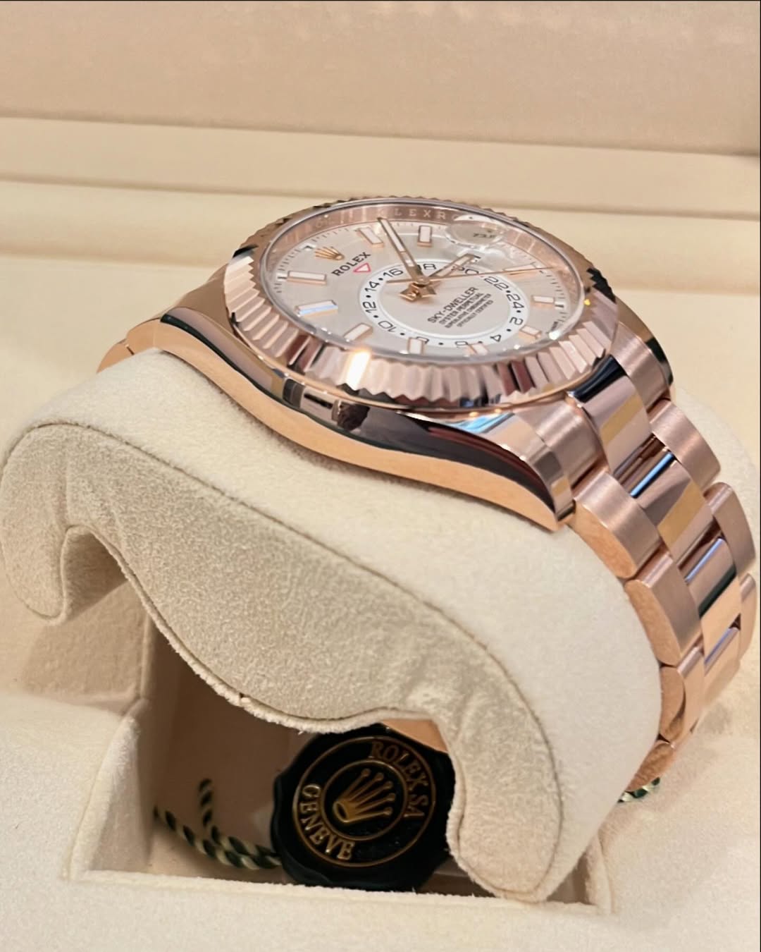 Rolex Sky-Dweller 42mm 336935-0003 Rose Gold White Dial Oyster - Image 8