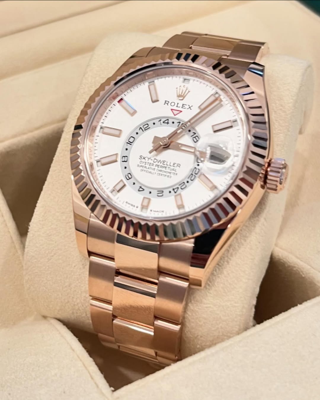 Rolex Sky-Dweller 42mm 336935-0003 Rose Gold White Dial Oyster - Image 6