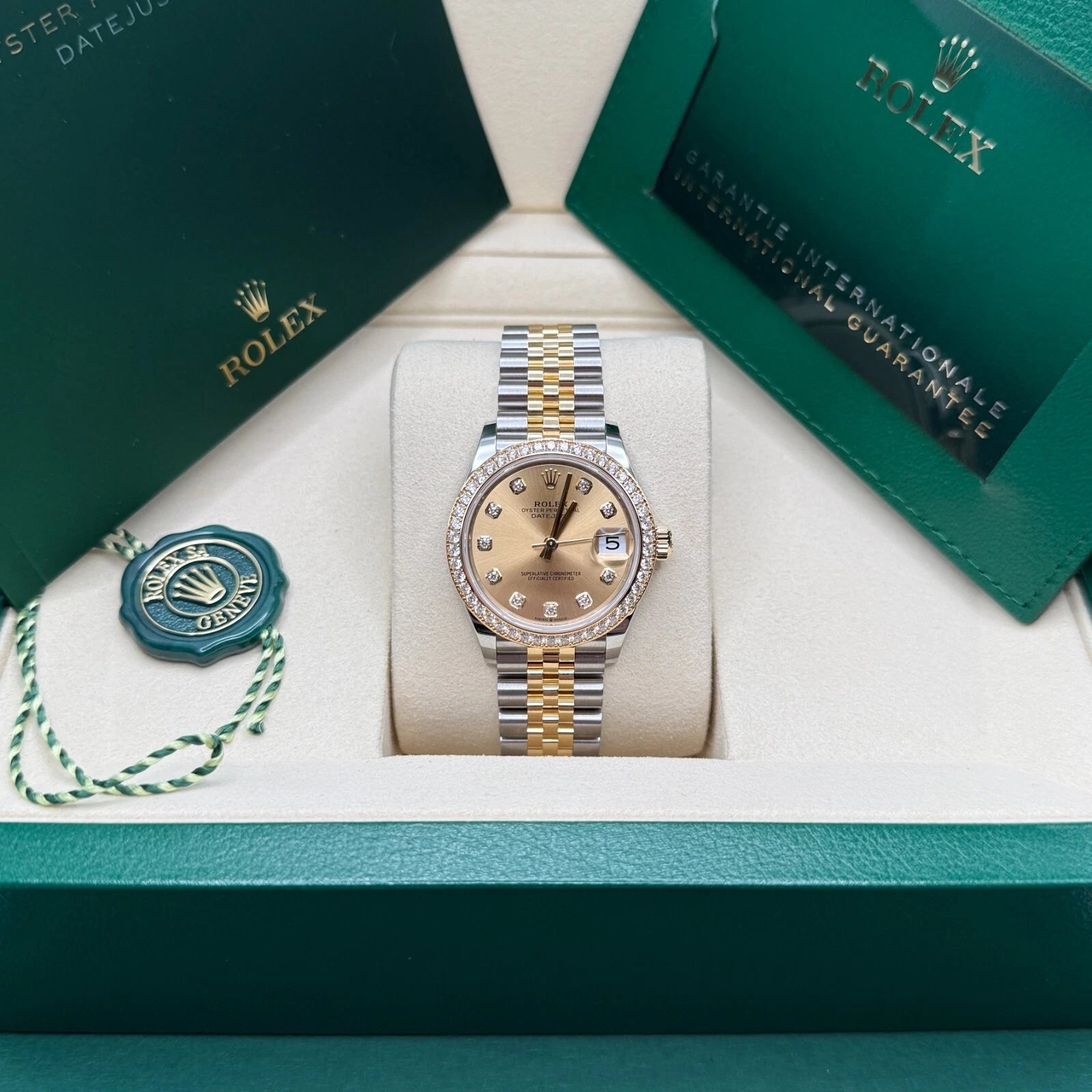 Rolex Datejust m278383-0025/0026 31mm Champagne Dial Oyster Bracelet - Image 11