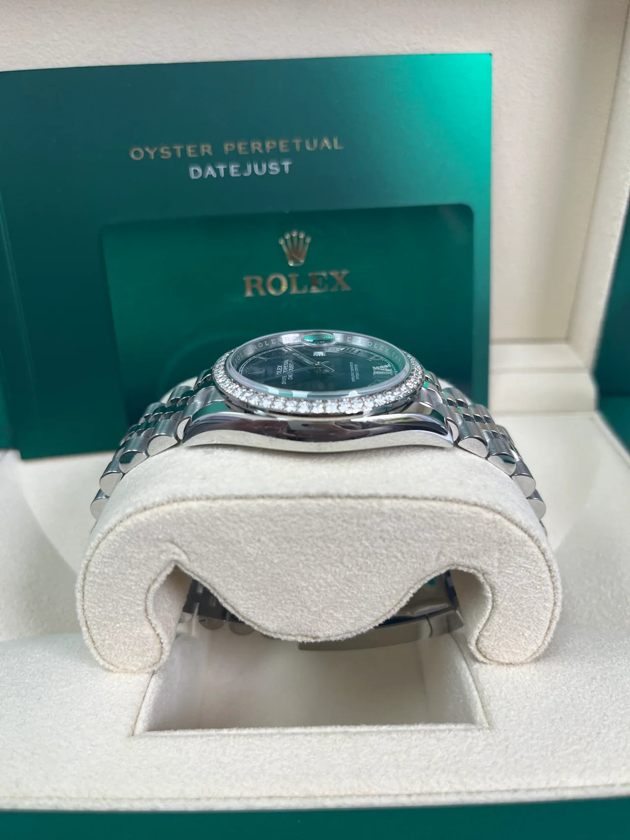Rolex Datejust 36mm 126284 Aubergine Dial Jubilee Bracelet - Image 4