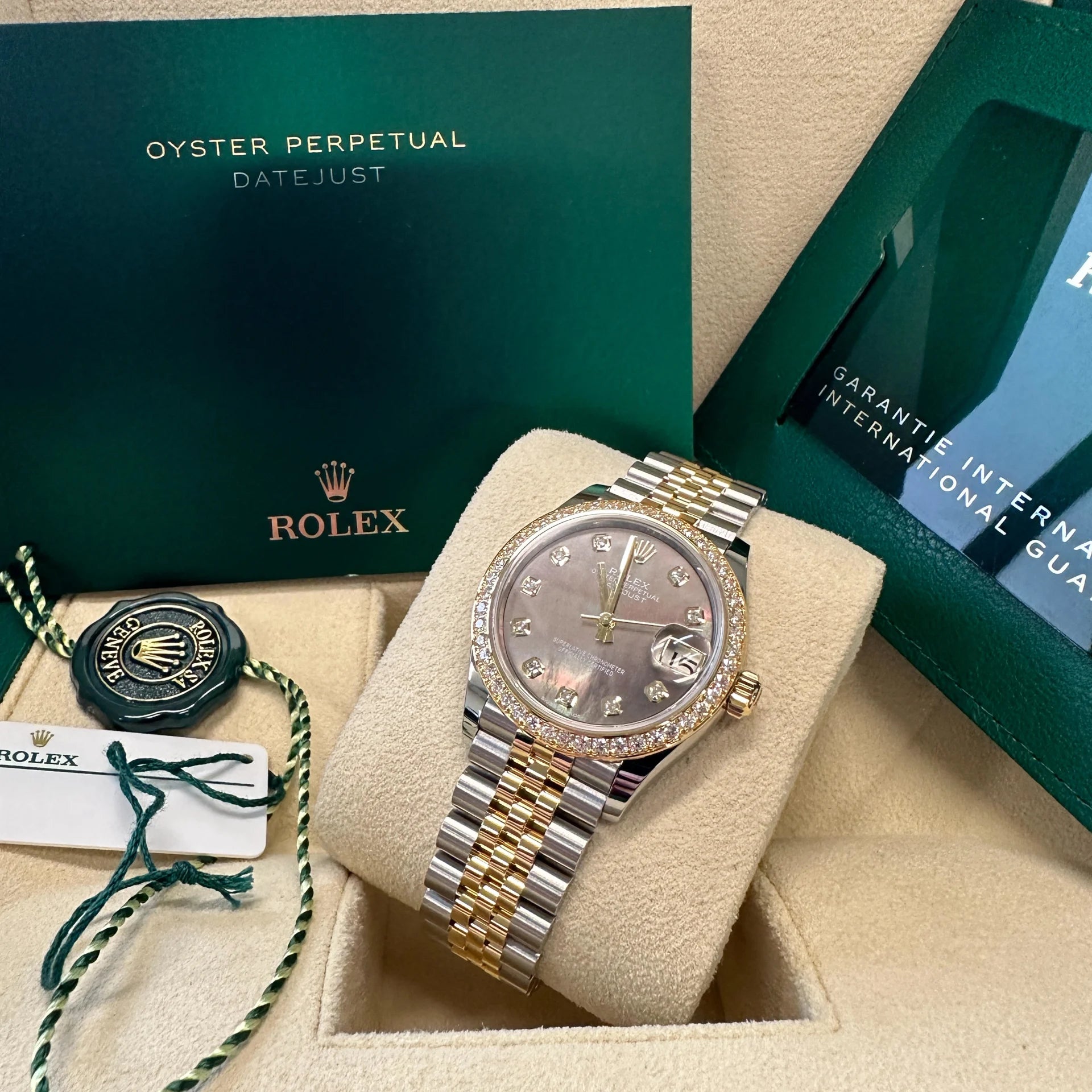 Rolex Datejust m278383-0023/0024 31mm Mother of Pearl Dial Oyster Bracelet - Image 10
