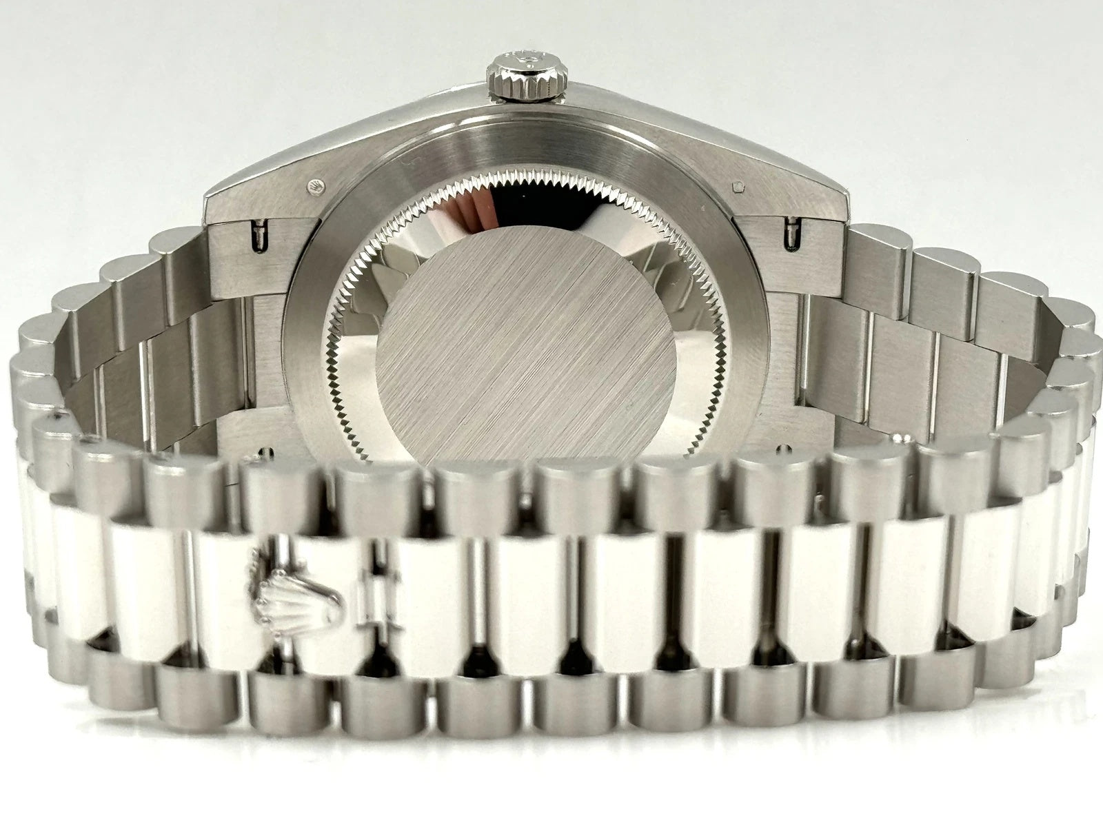 Rolex Day-Date President 40mm Platinum Green Olive Roman Dial - 228236 - Image 3