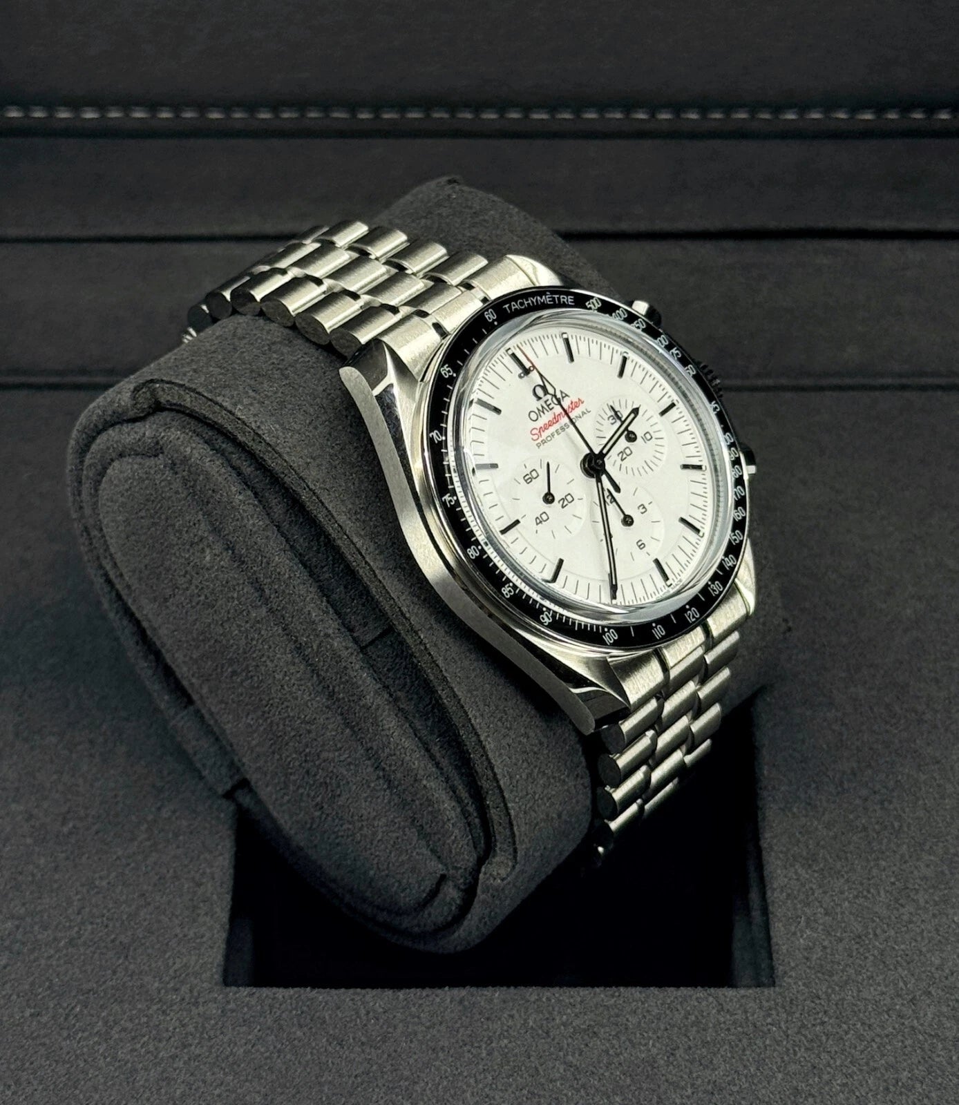 Omega Speedmaster Moonwatch Professional 42mm White Dial Stainless Steel Bracelet 310.30.42.50.04.001 - Image 4