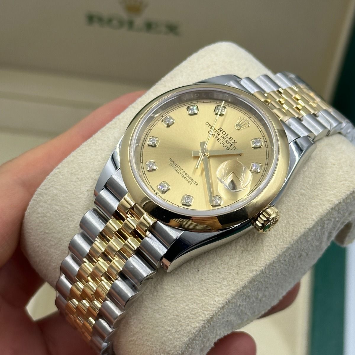 Rolex Datejust 36mm 126203 Champagne Set with Diamonds Dial Domed Bezel Oyster Bracelet - Image 6