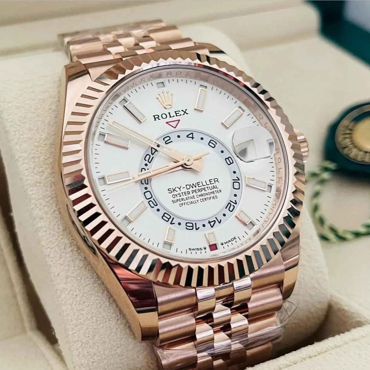 Rolex Sky-Dweller 42mm 336935-0007 Rose Gold White Dial Oyster - Image 5