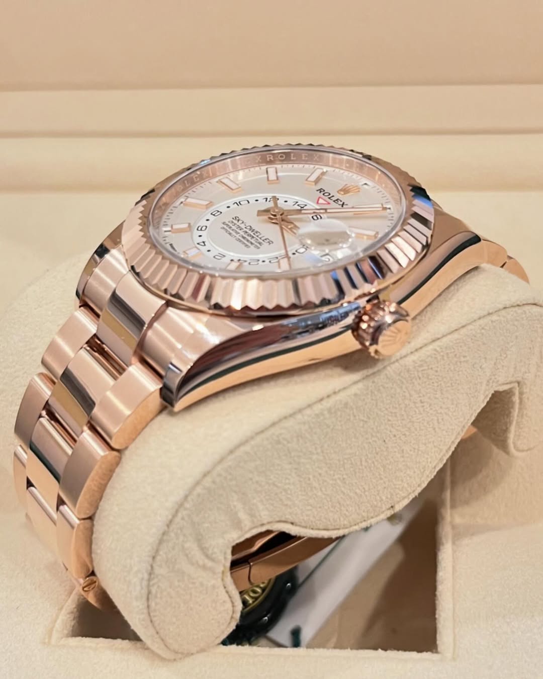 Rolex Sky-Dweller 42mm 336935-0003 Rose Gold White Dial Oyster - Image 9