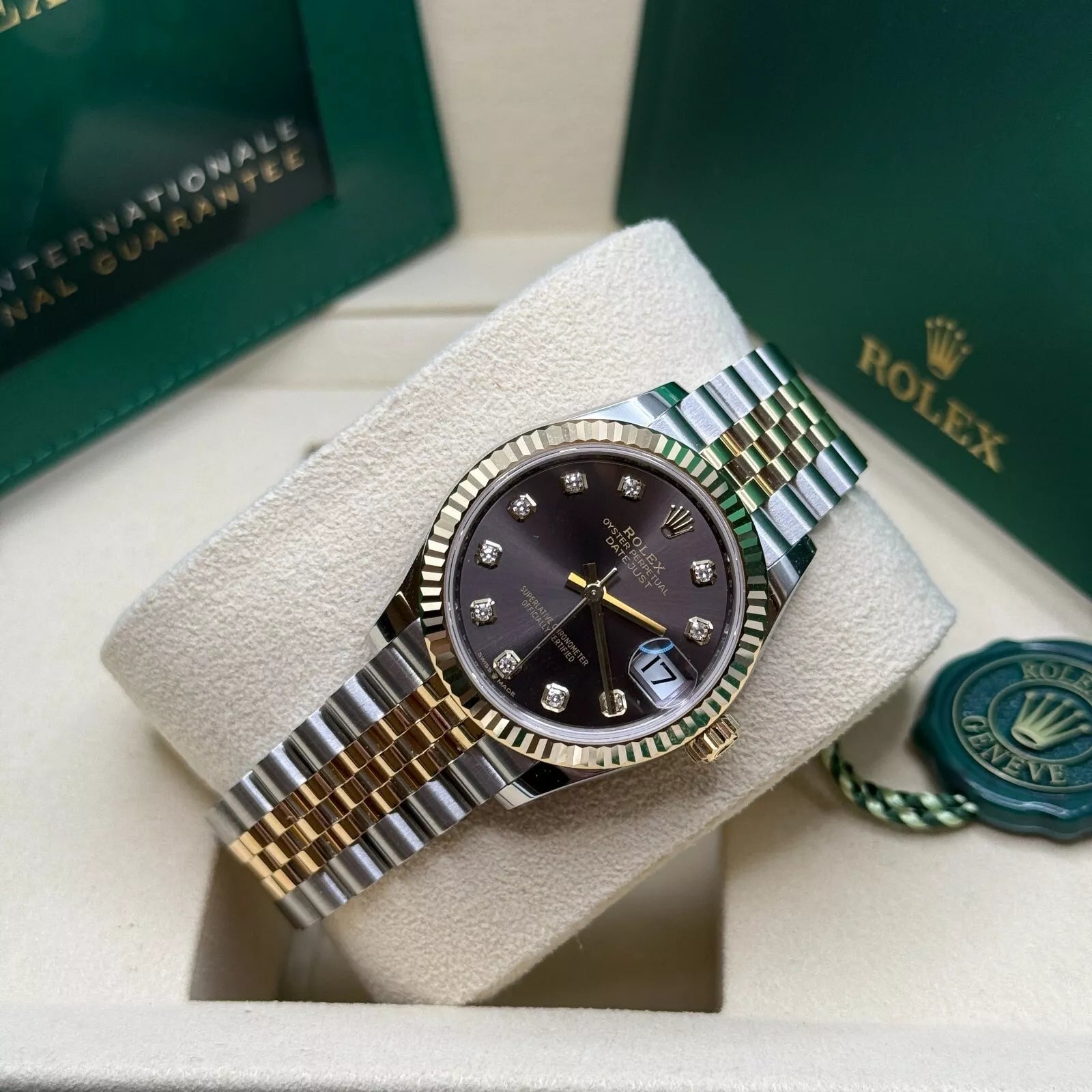 Rolex Datejust m278273-0021/0022 31mm Dark Grey Dial Stainless Steel and Yellow Gold Oyster Watch - Image 11